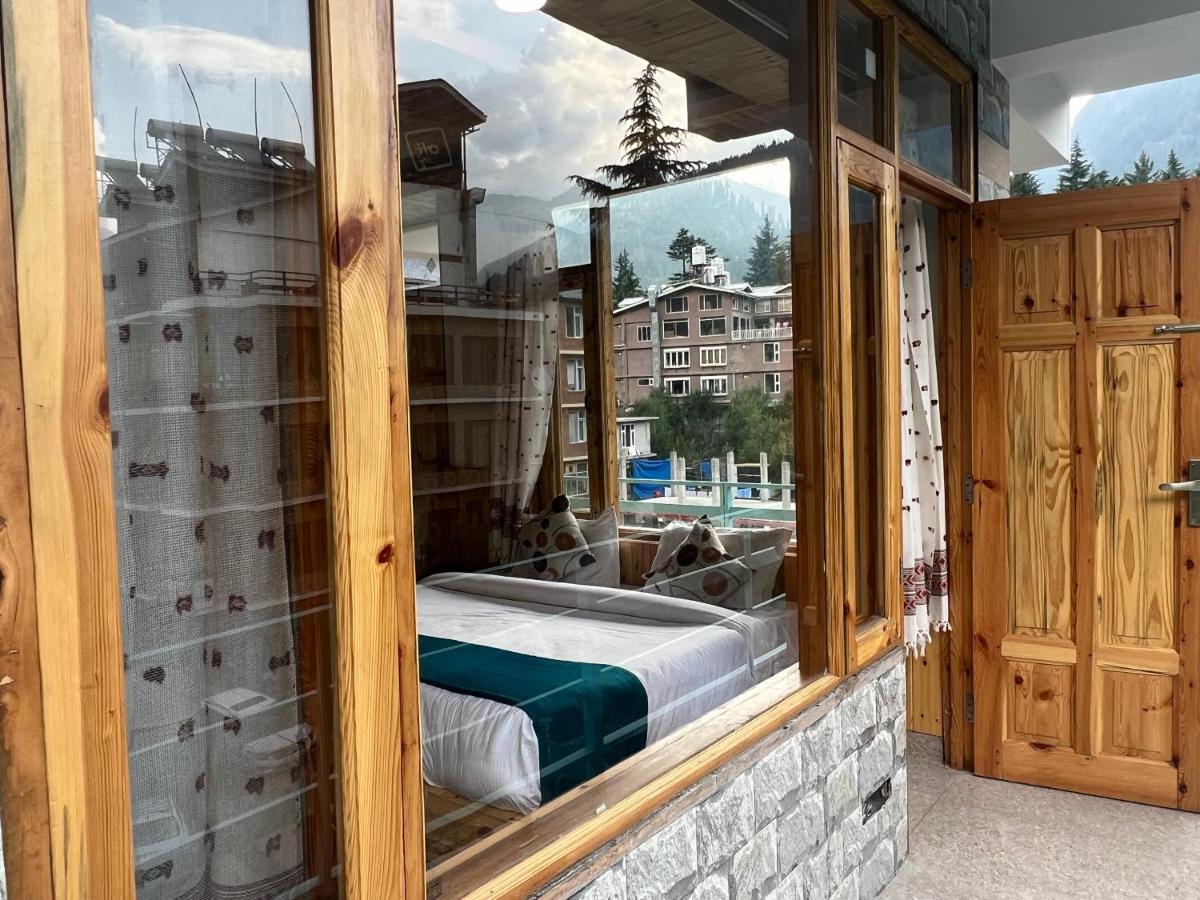 مايالي Hotel Mountain Majesty! Top-Rated Luxury Stay Amid Snowcapped Mountains With Balcony And Riverside Calm المظهر الخارجي الصورة